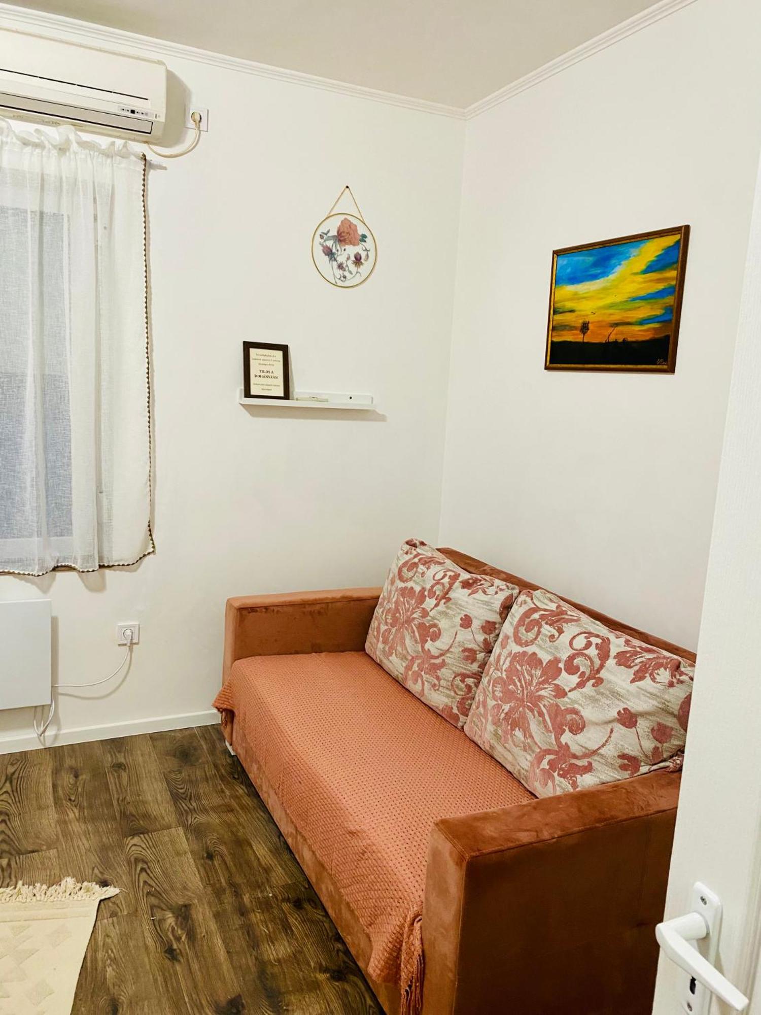 Edes Alom Vendeghaz Apartment Szekszárd Екстериор снимка